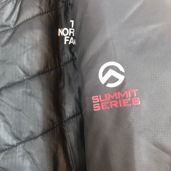 SOLD! NORTH FACE | Summit Series Jacket - Picture 3 of 5
